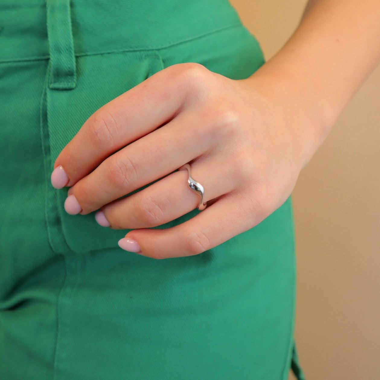 Swirl Ring - Allyzure