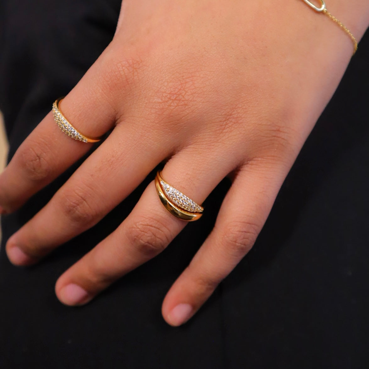 Pavé Chic Signet Ring