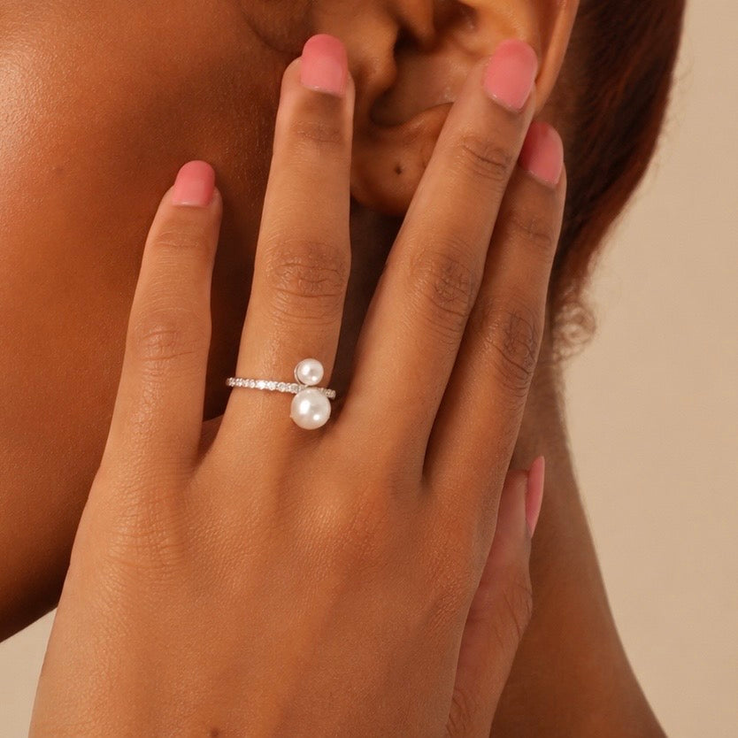 Nova Pearl Ring Allyzure