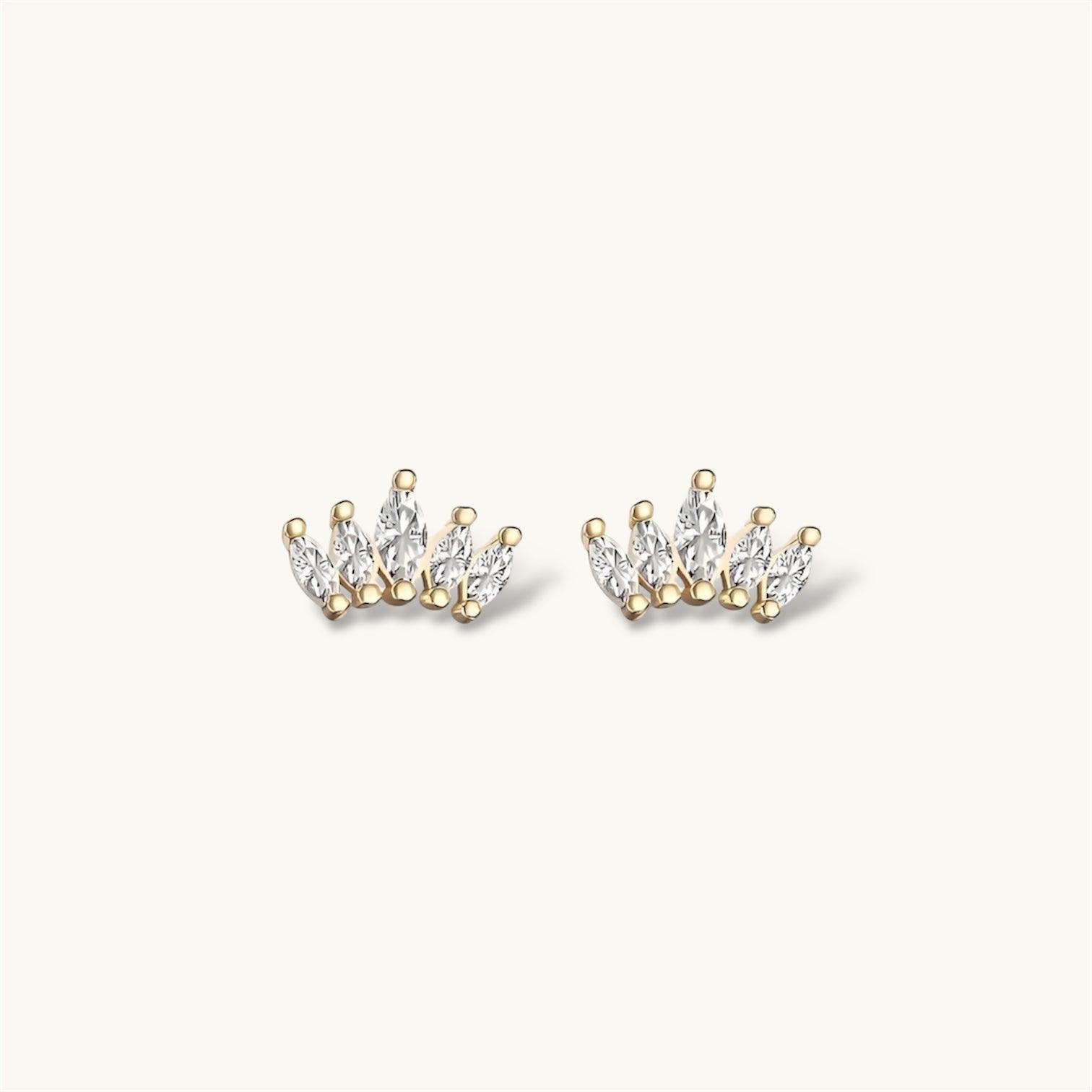 Crown Stud Earrings - Allyzure